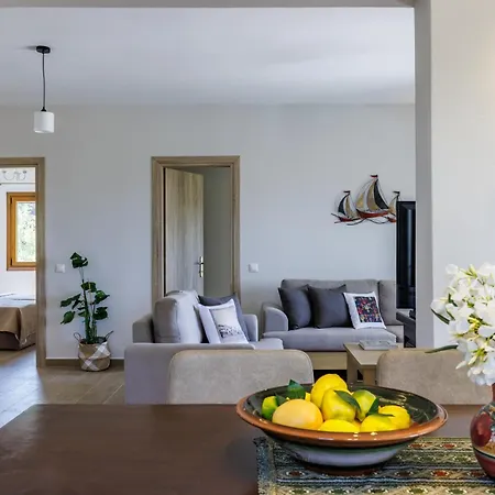 Ilka - Stylish Near Port Skopelos