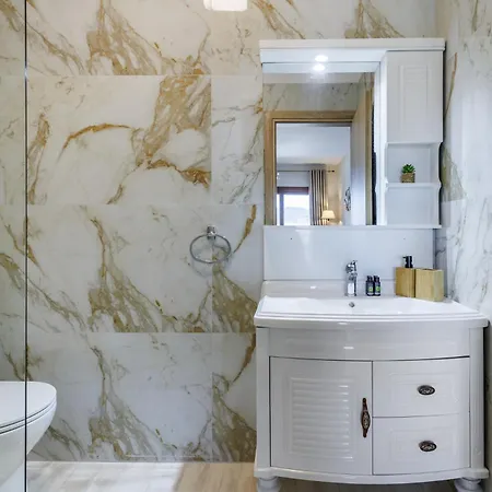 Appartement Ilka - Stylish Near Port *