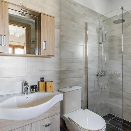 Appartement Ilka - Stylish Near Port *