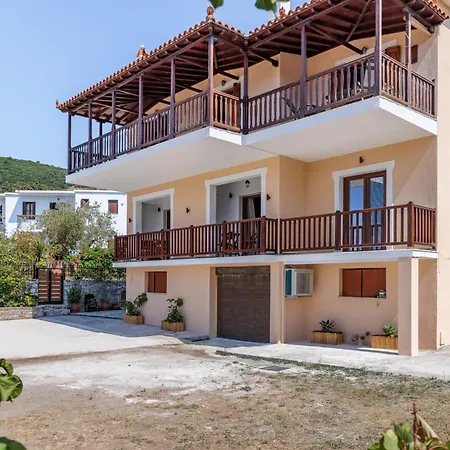 Ilka * Città di Skopelos