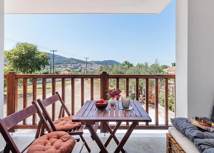 Ilka - Stylish Near Port