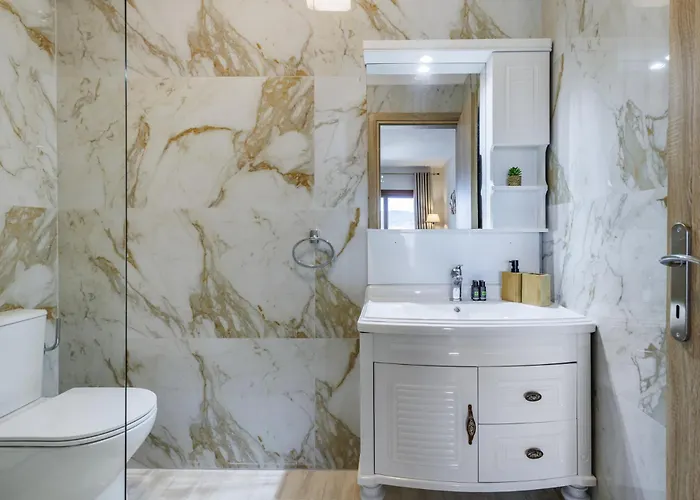 Apartment Ilka - Stylish Near Port *