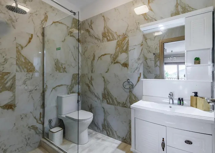 Ilka - Stylish Near Port Apartment Skopelos Town