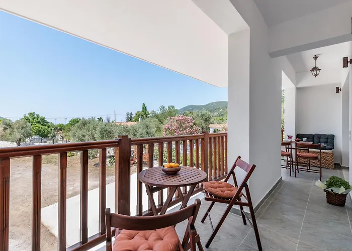 Ilka - Stylish Near Port *