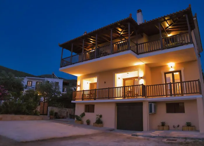 Apartment Ilka - Stylish Near Port Skopelos Town