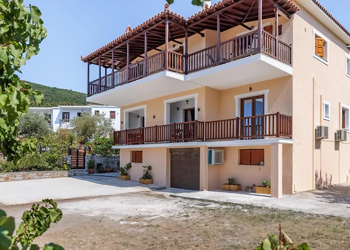 Ilka - Stylish Near Port * Skopelos Town
